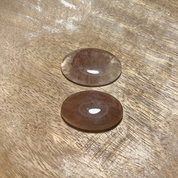 Natural Red Hematoid Quartz Cabochon Stones - Picture 6 of 7